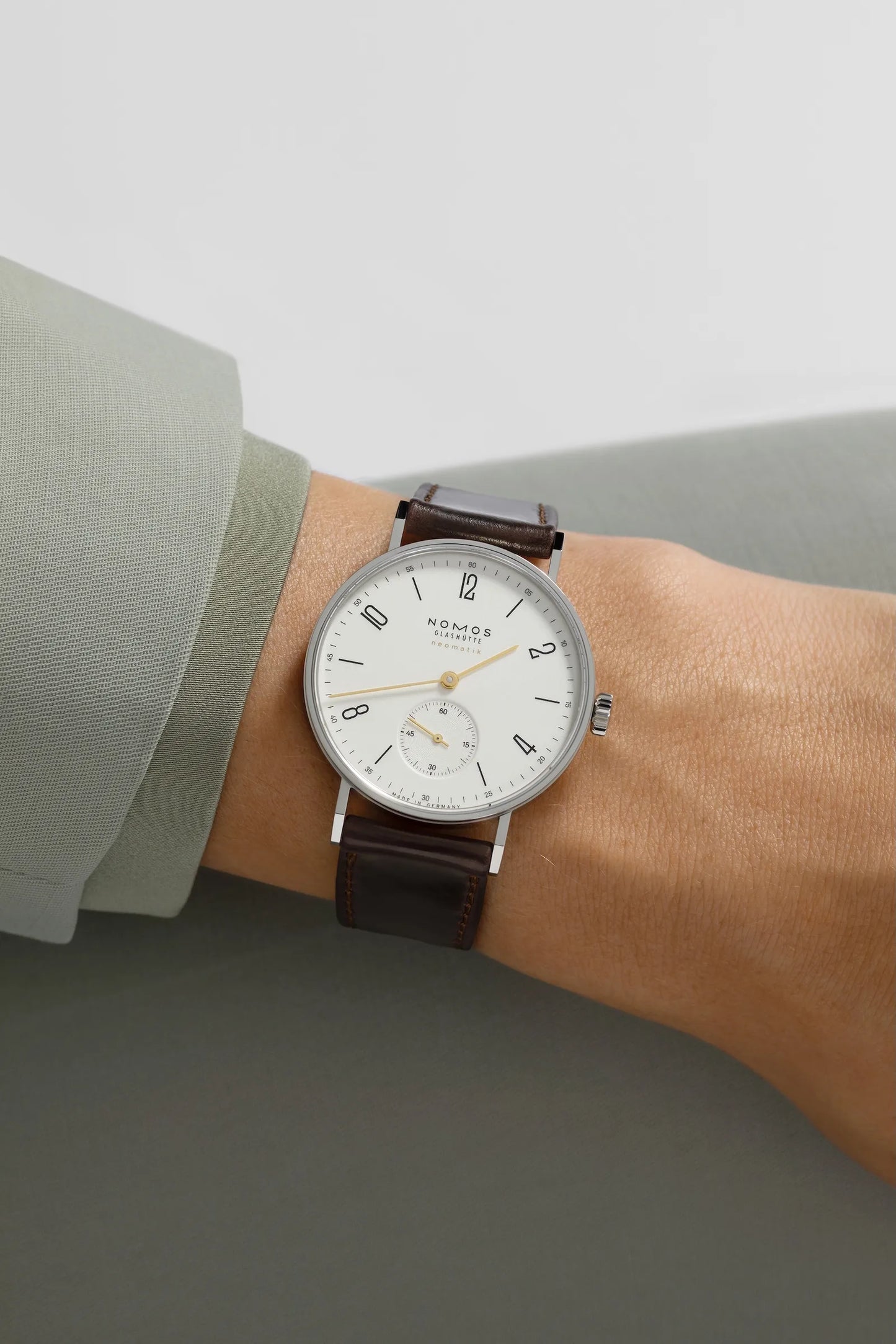NOMOS Glashütte - Tangente neomatik doré 35mm-192.SB-Juwelier Krebber Mönchengladbach Rheydt