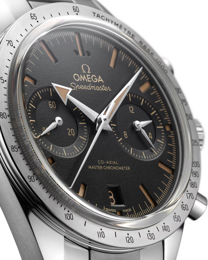 Omega Speedmaster '57 40,5 mm Herrenuhr Detailansicht Referenz 332.10.41.51.01.001 bei Juwelier Krebber in Mönchengladbach-Rheydt
