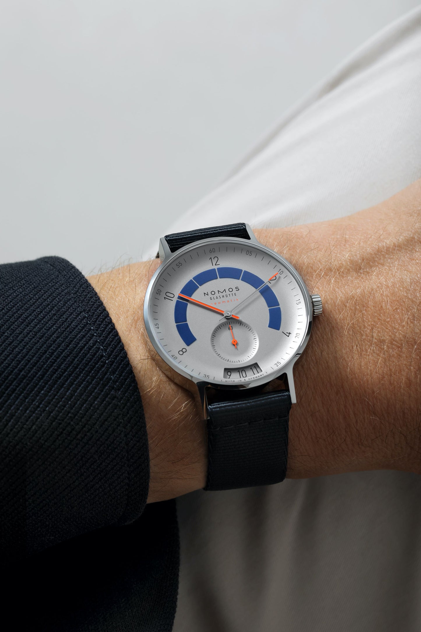 NOMOS Glashütte Autobahn Neomatik Uhr Juwelier Krebber Mönchengladbach Rheydt