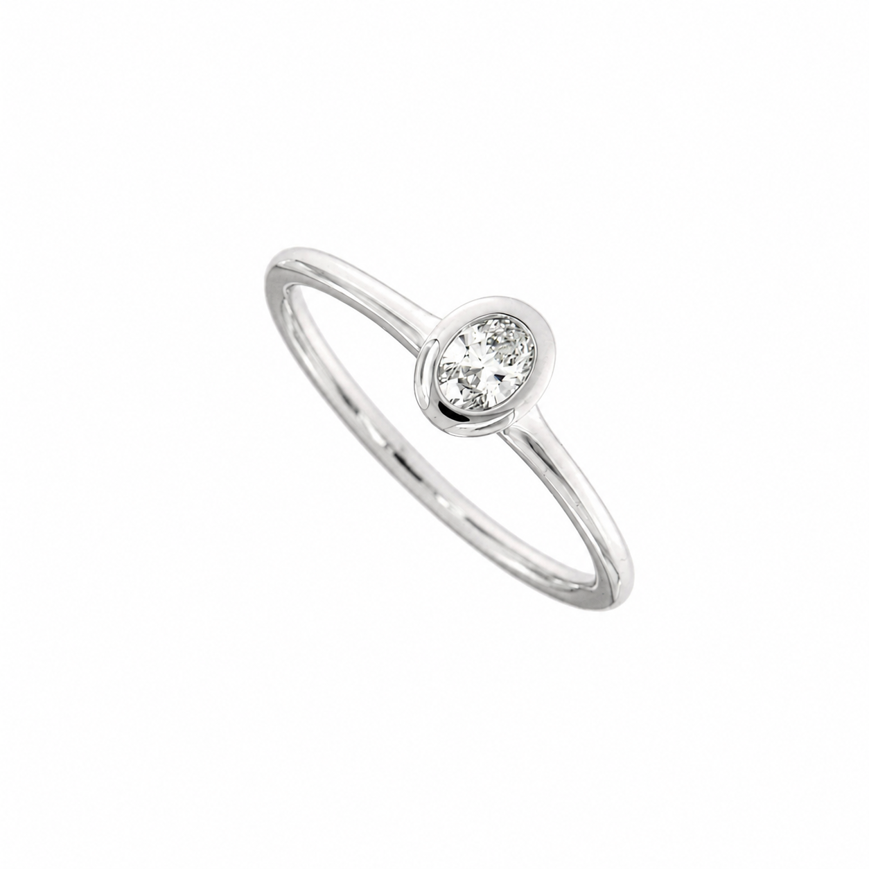 Krebber Essentials Verlobungsring Solitärring mit ovalem Diamanten aus Gold bei Juwelier Krebber in Mönchengladbach-Rheydt
