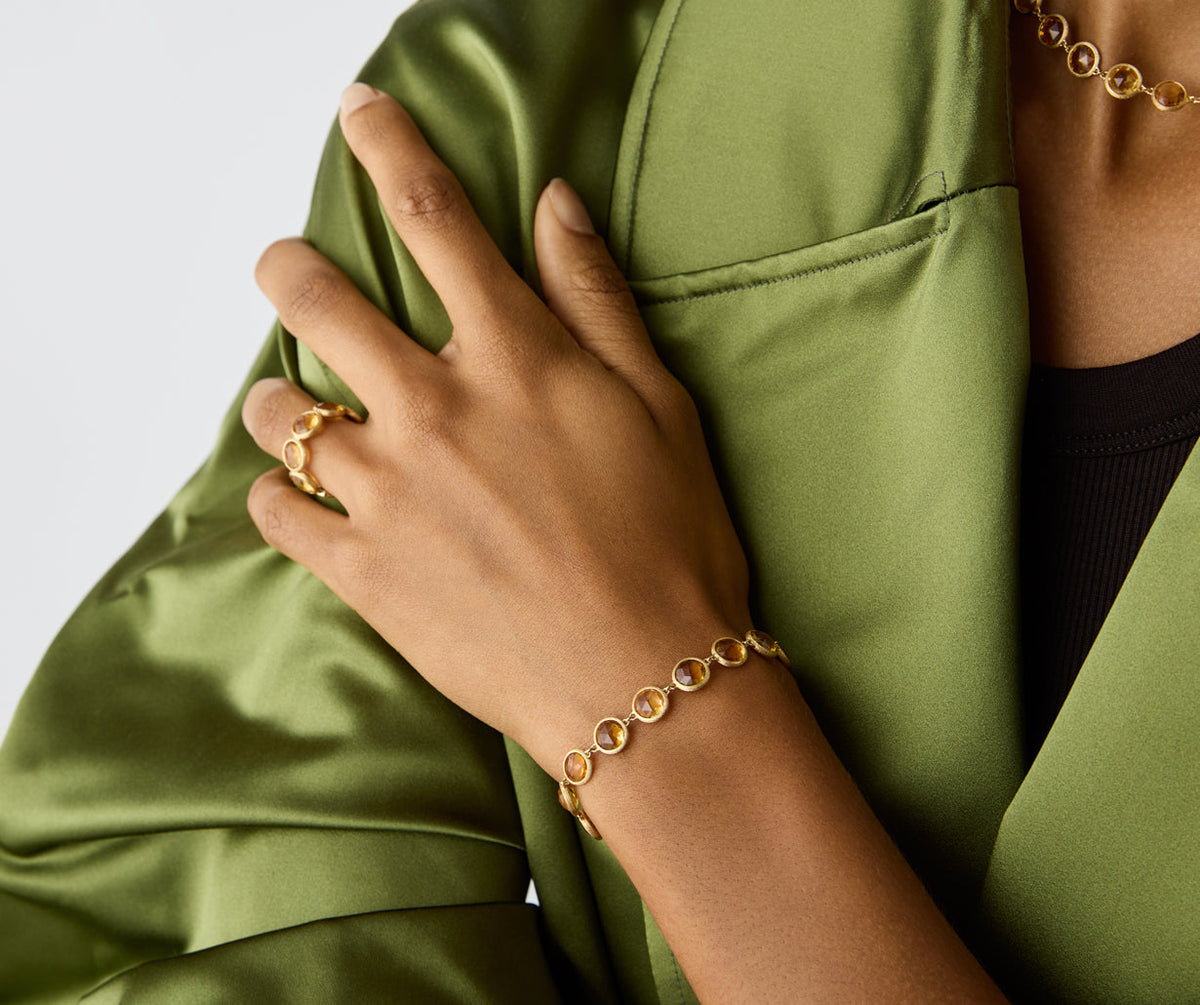 Marco Bicego Jaipur Color Geschmeidiges Armband aus 18 Karat Gelbgold mit gelben Quarzen bei Juwelier Krebber in Mönchengladbach-Rheydt.