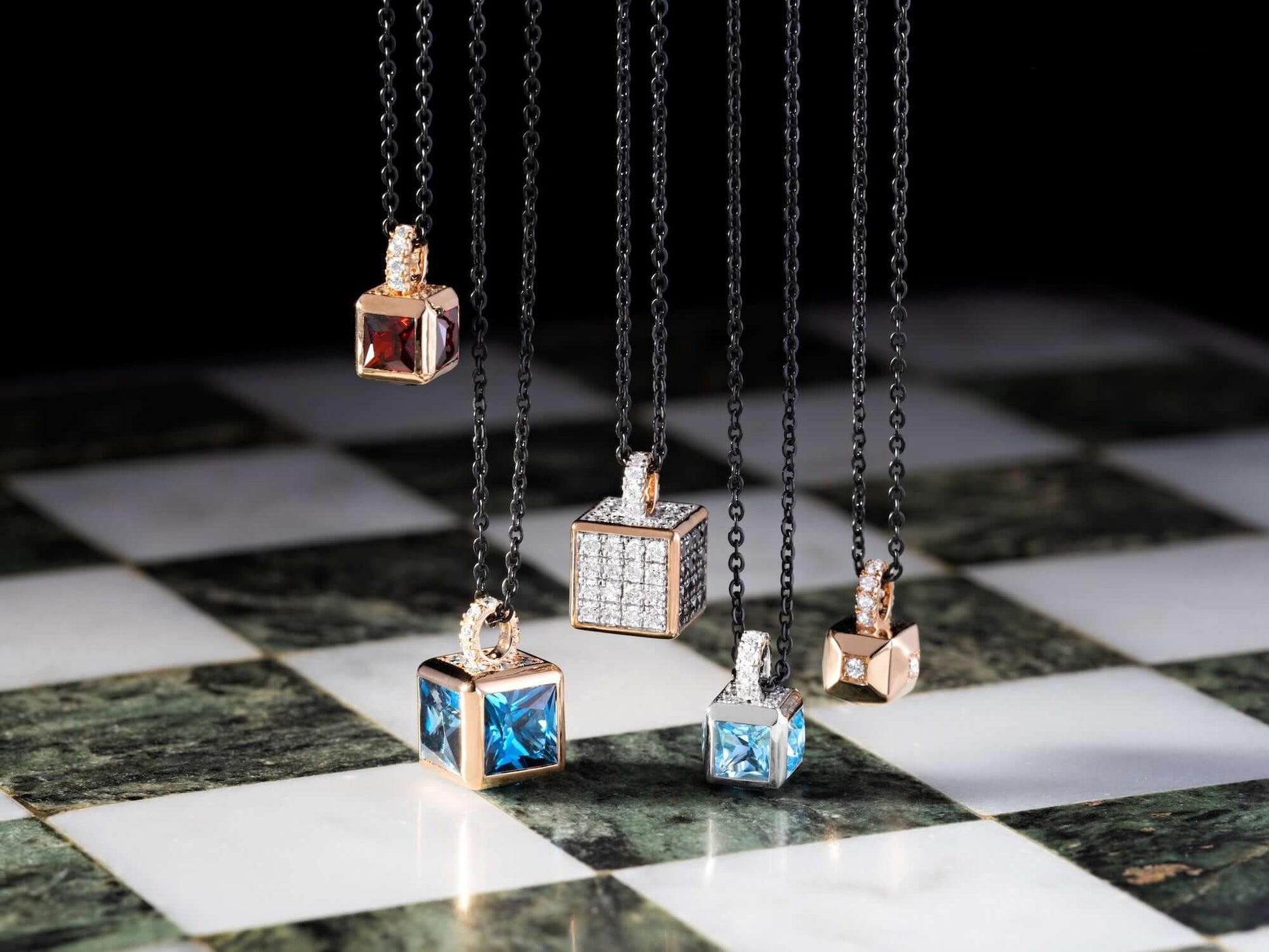 Ponte Vecchio Gioielli - Iris Cube Anhänger mit Kette aus Gold und Diamanten Schmuck Juwelier Krebber Mönchengladbach-Rheydt