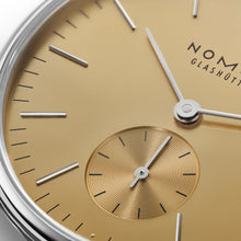 Lade das Bild in den Galerie-Viewer, NOMOS Glashütte - Orion 33 gold 358
